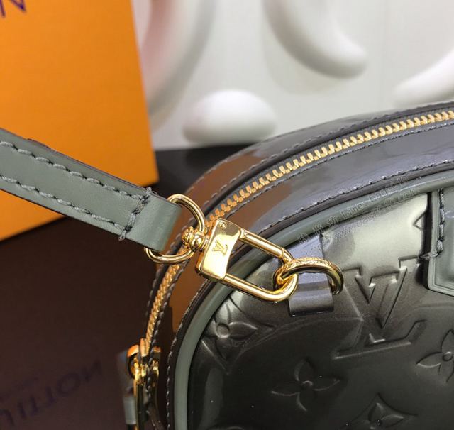 LV包 LV女包 新款Beltbag腰包 MonogramVernis漆光牛皮 LV斜挎小包 LV單肩包  ydh3259